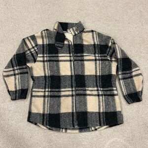 Outpost‎ Black and white plaid fleece jacket with full zipper and two pockets